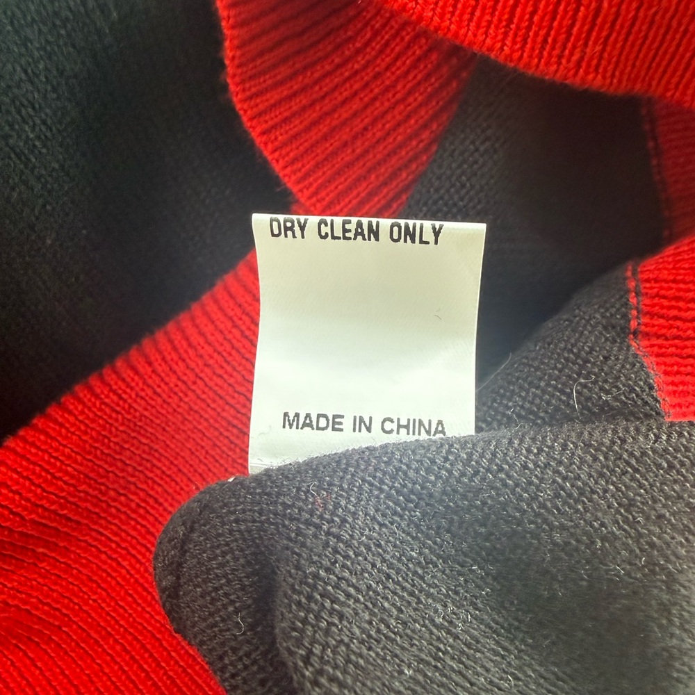 Queen of Sparkles Georgia Script Sweater Top Black Red Size Large NWT Game Day - Picture 5 of 6
